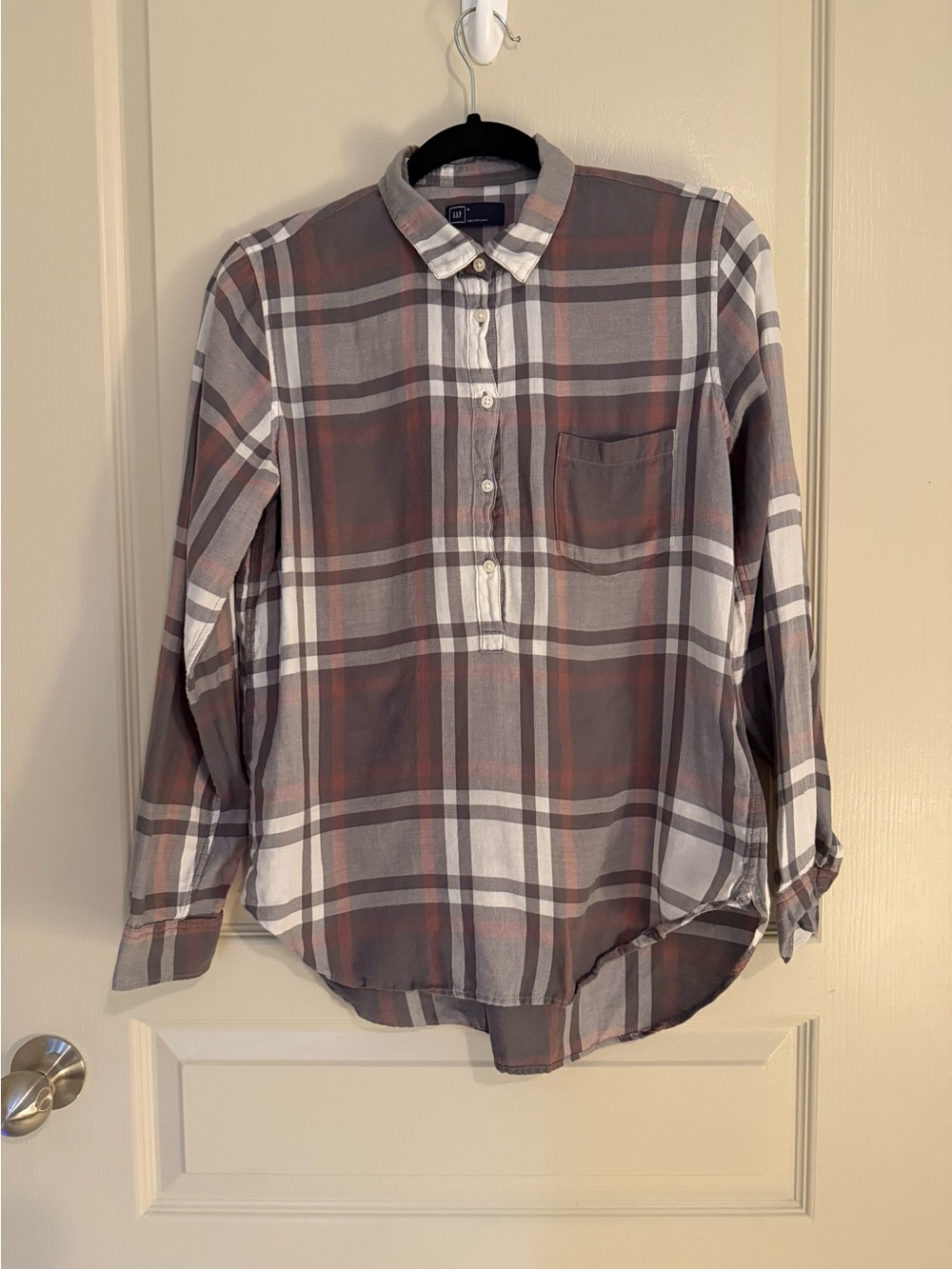 GAP Women's Plaid Button-Down Shirt - Gray, Brown, White